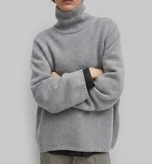 Totême Toteme Gray Cambridge 100% Merino Wool Turtleneck Sweater, size L